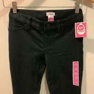 NWT Circo black jeggings